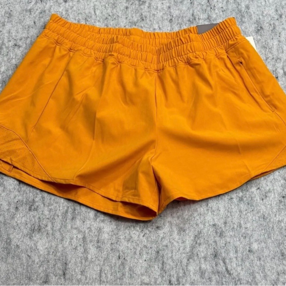 Calia NWT Womens Mid Rise Infinity Short  W/Inner Lining